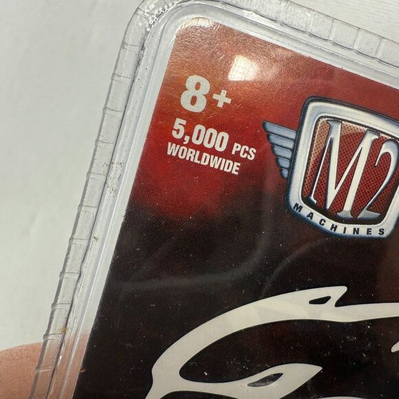 1969 Dodge Charge Daytona Hemi Model Car M2 Machines #34002 - Picture 8 of 8